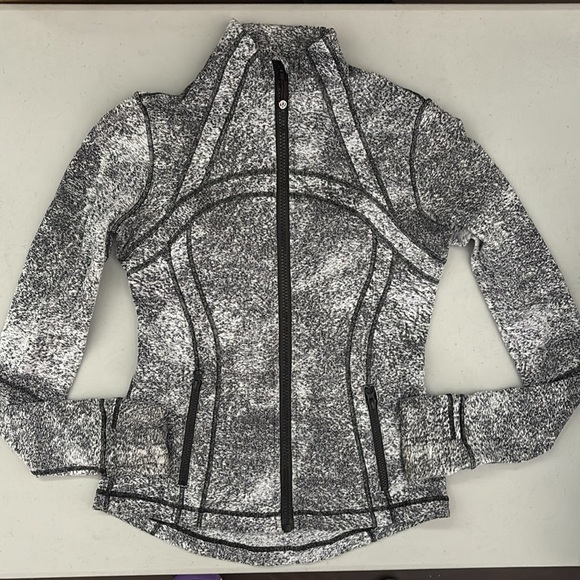 Lululemon Define Jacket - Picture 4 of 7